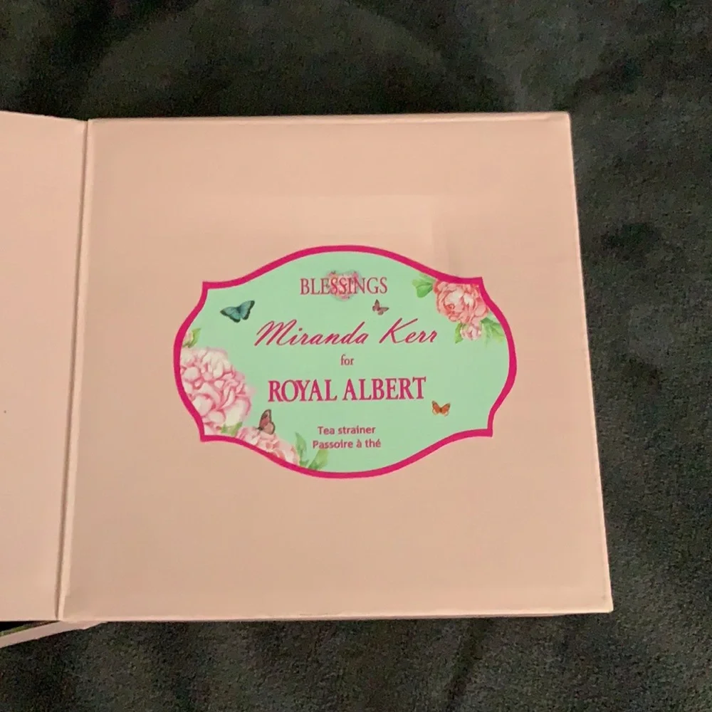 Royal Albert nib miranda